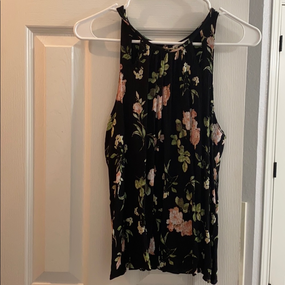 Size M black floral dressy tank top